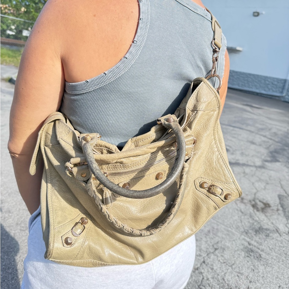 Authentic Balenciaga City Bag Beige Studded - Picture 14 of 15
